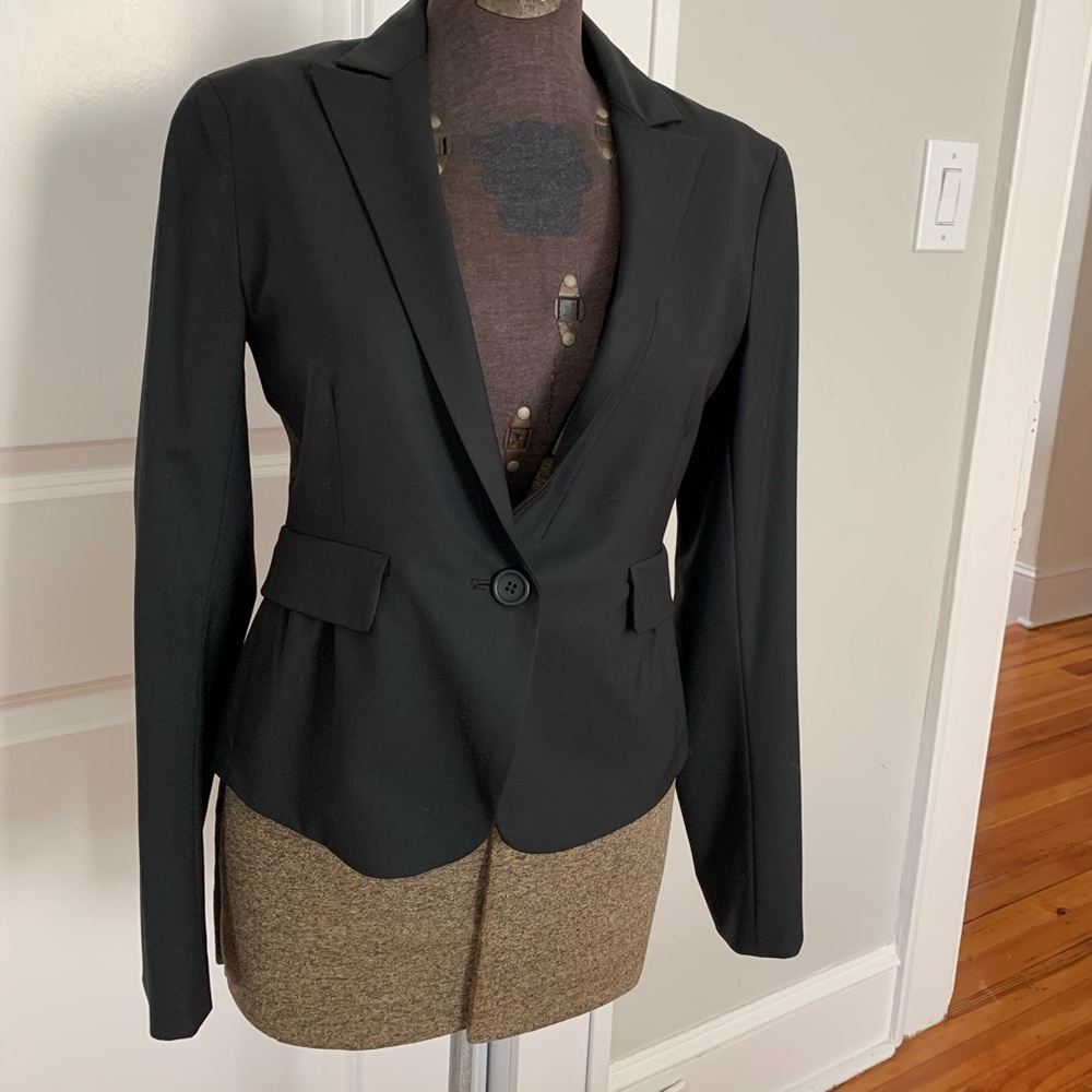 Theory wool blazer in black size 4